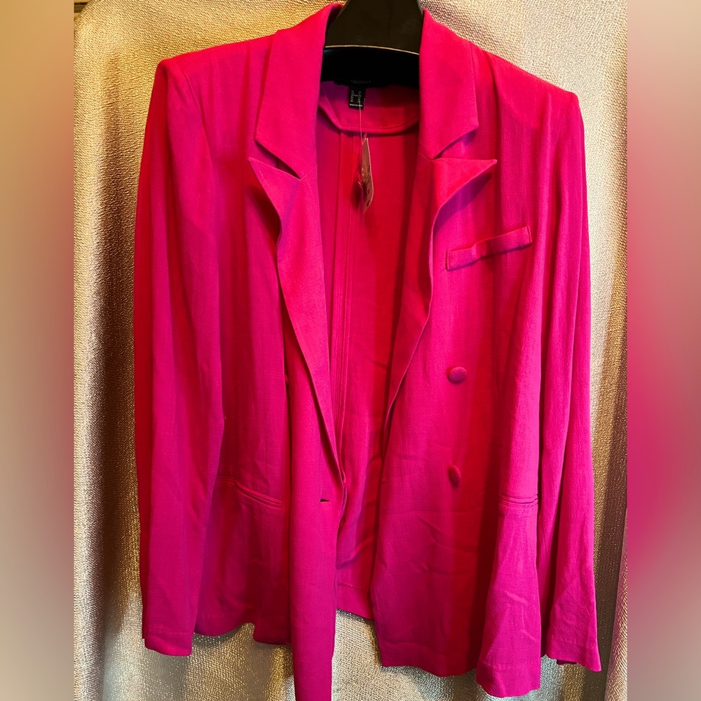 Women’s hot pink blazer